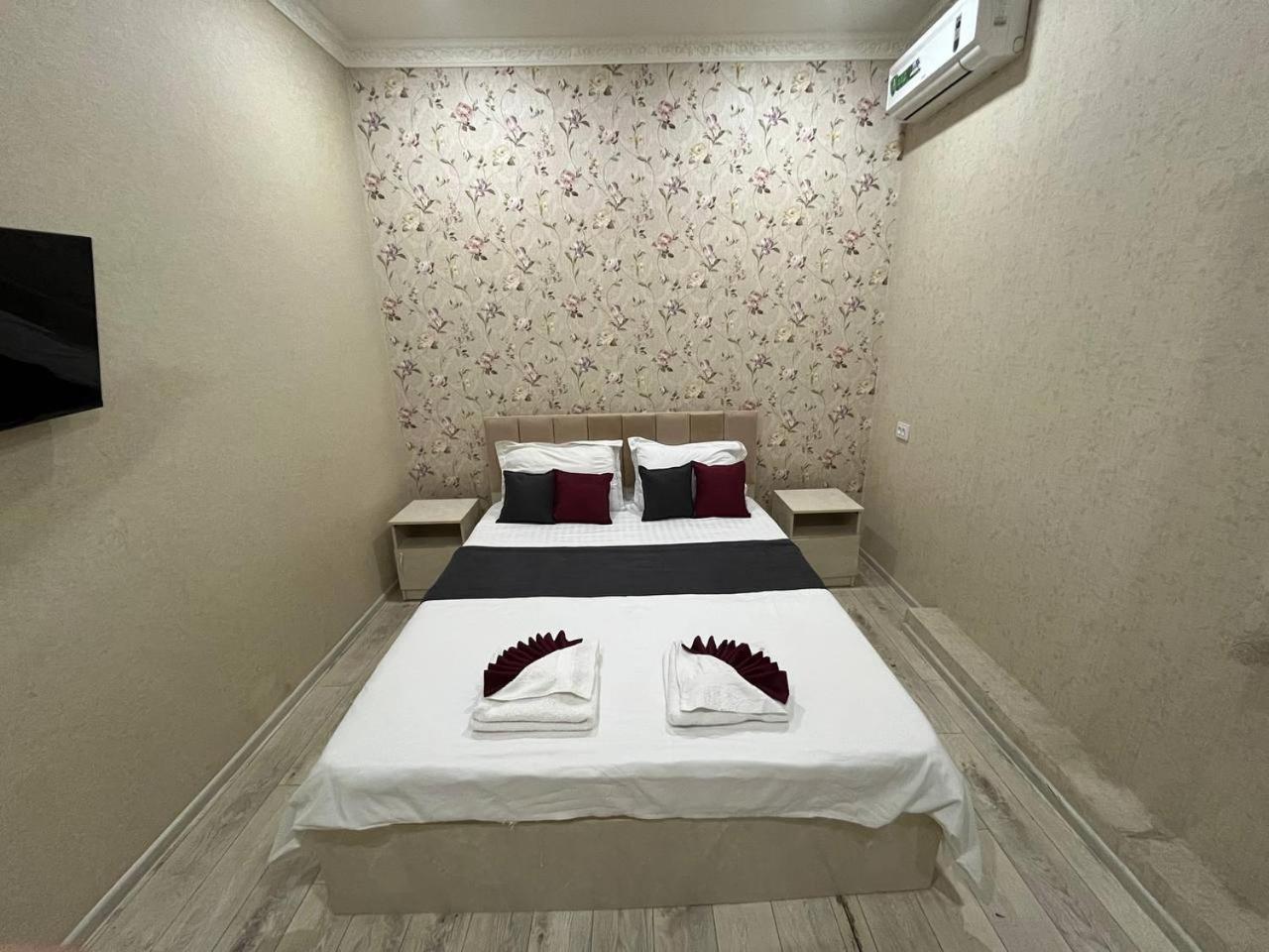 Fenix Hotel Tashkent Esterno foto