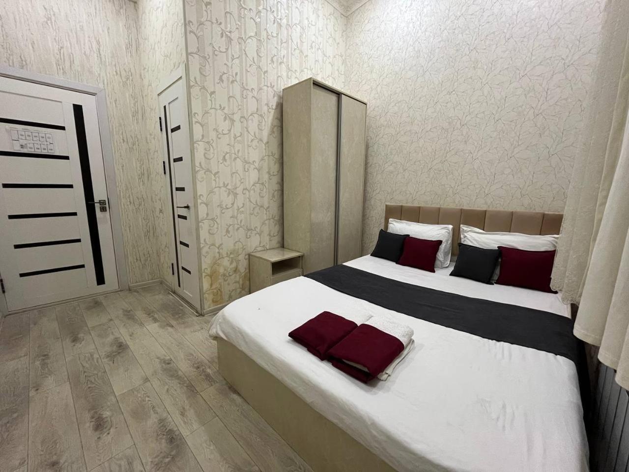 Fenix Hotel Tashkent Esterno foto