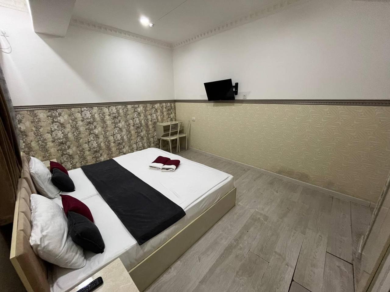 Fenix Hotel Tashkent Esterno foto
