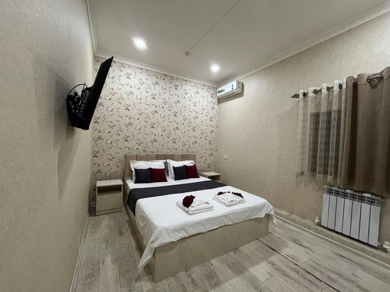 Fenix Hotel Tashkent Esterno foto