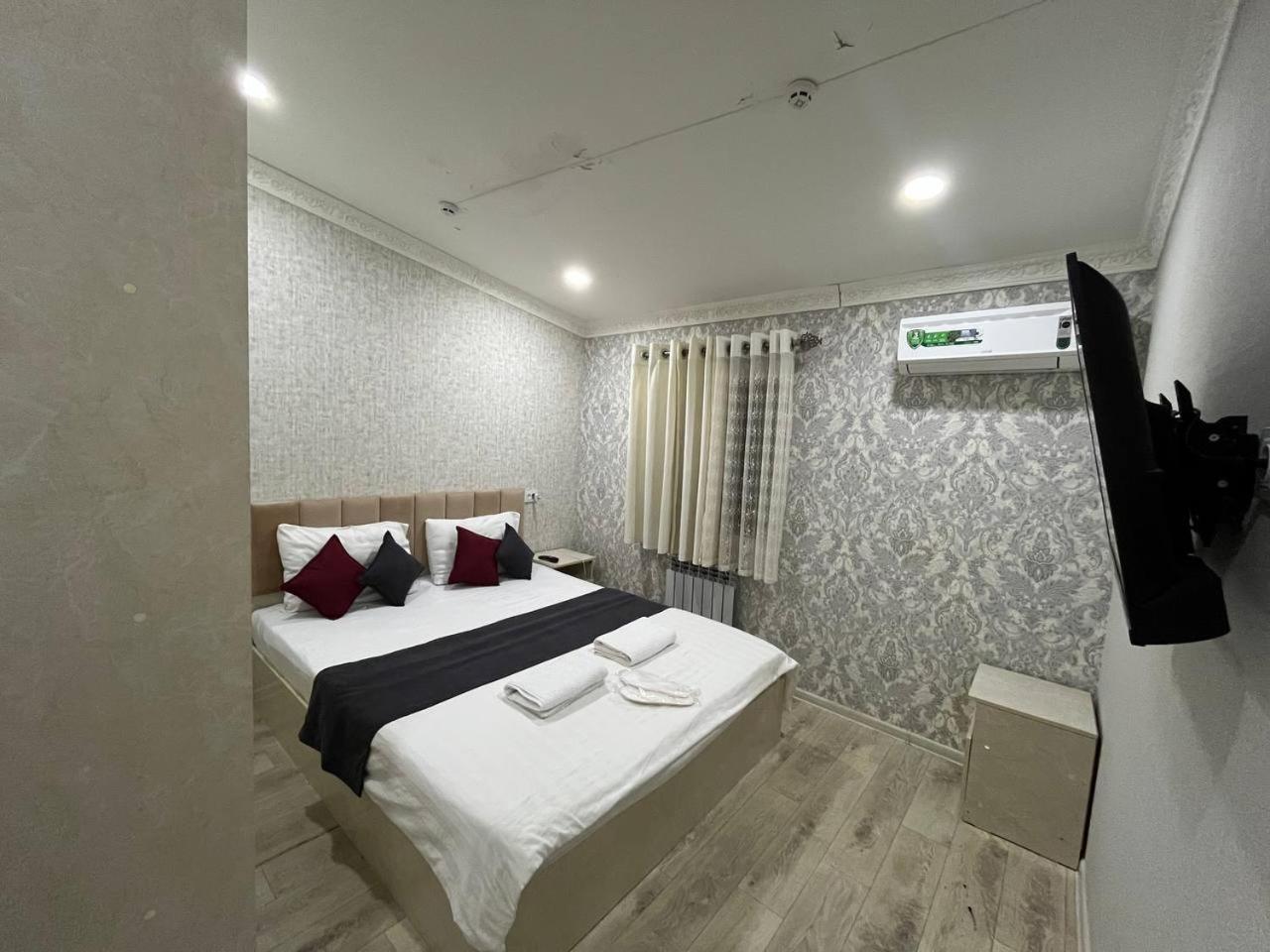 Fenix Hotel Tashkent Esterno foto