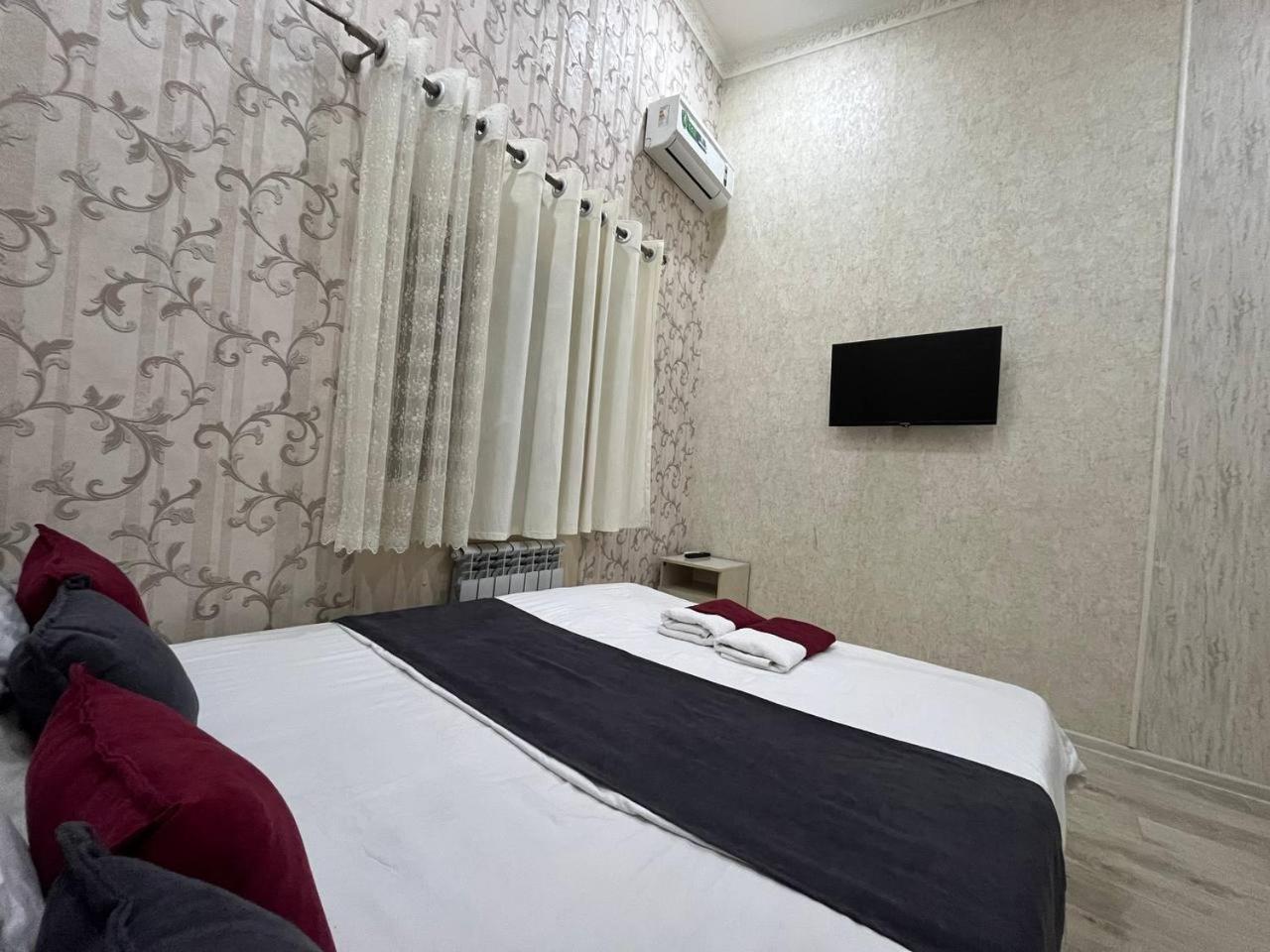 Fenix Hotel Tashkent Esterno foto