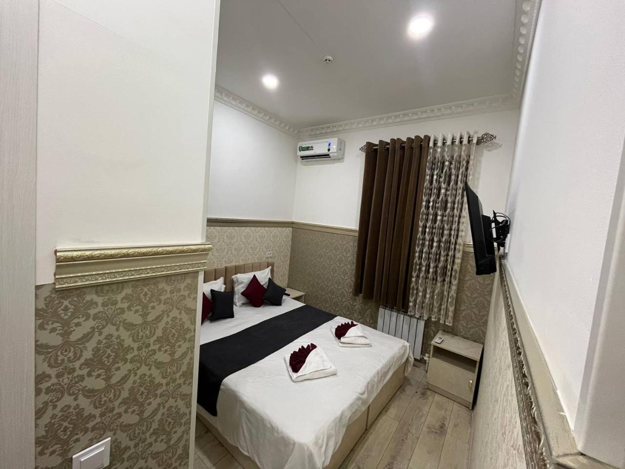 Fenix Hotel Tashkent Esterno foto