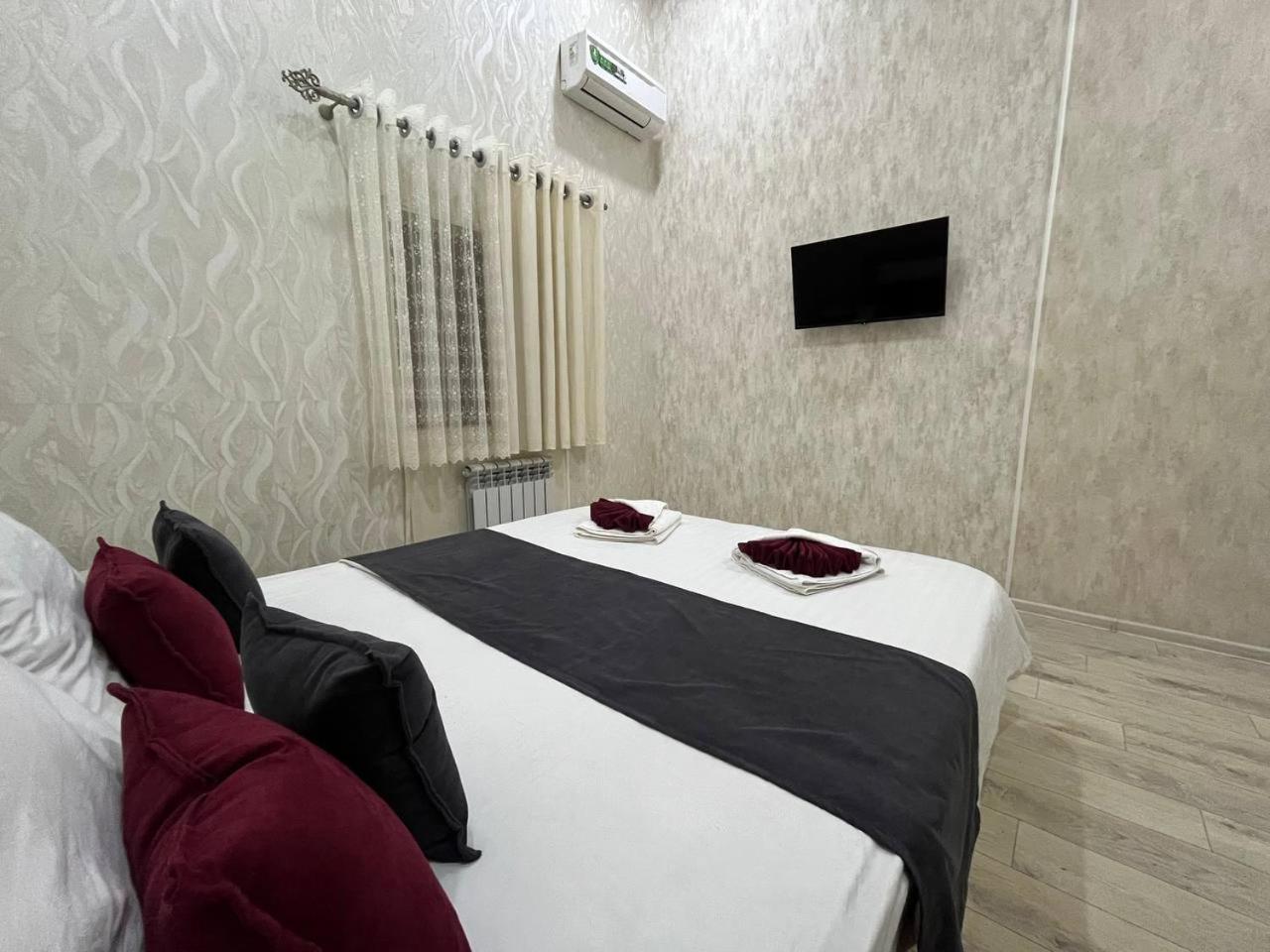 Fenix Hotel Tashkent Esterno foto