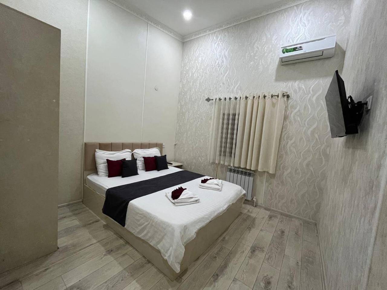 Fenix Hotel Tashkent Esterno foto