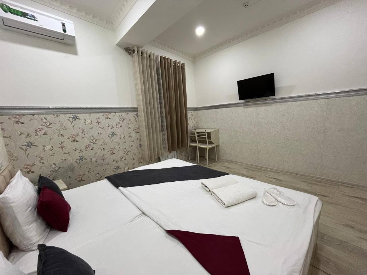 Fenix Hotel Tashkent Esterno foto