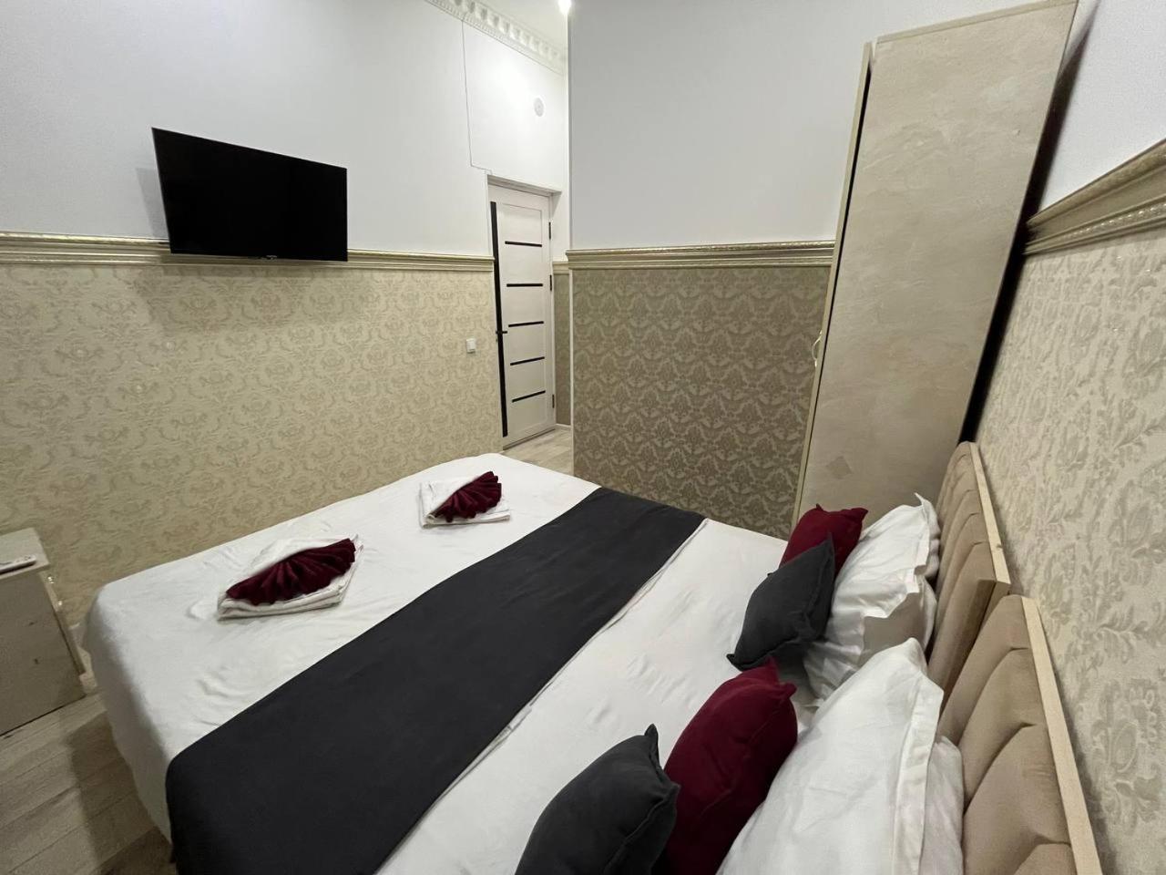 Fenix Hotel Tashkent Esterno foto