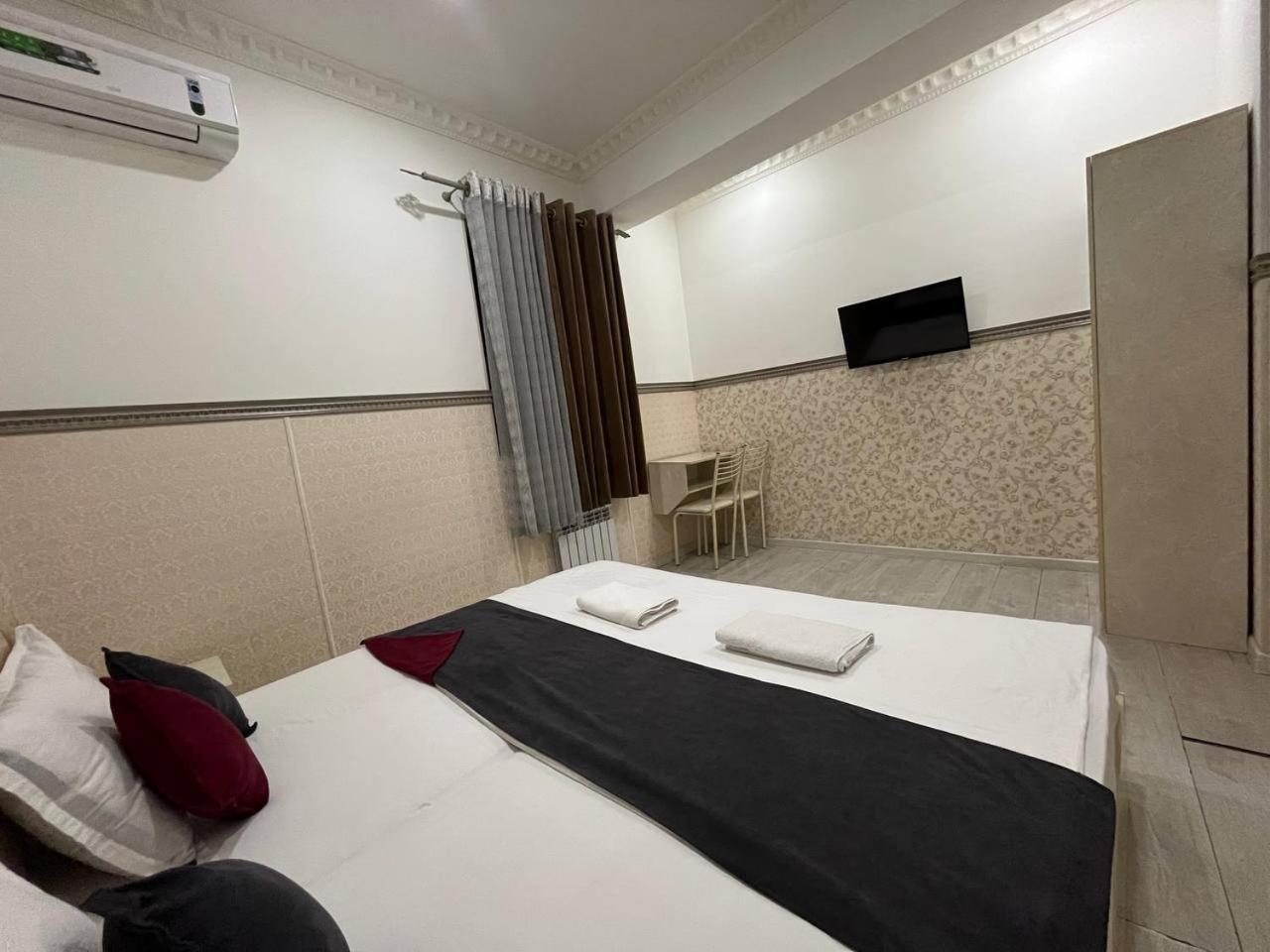 Fenix Hotel Tashkent Esterno foto