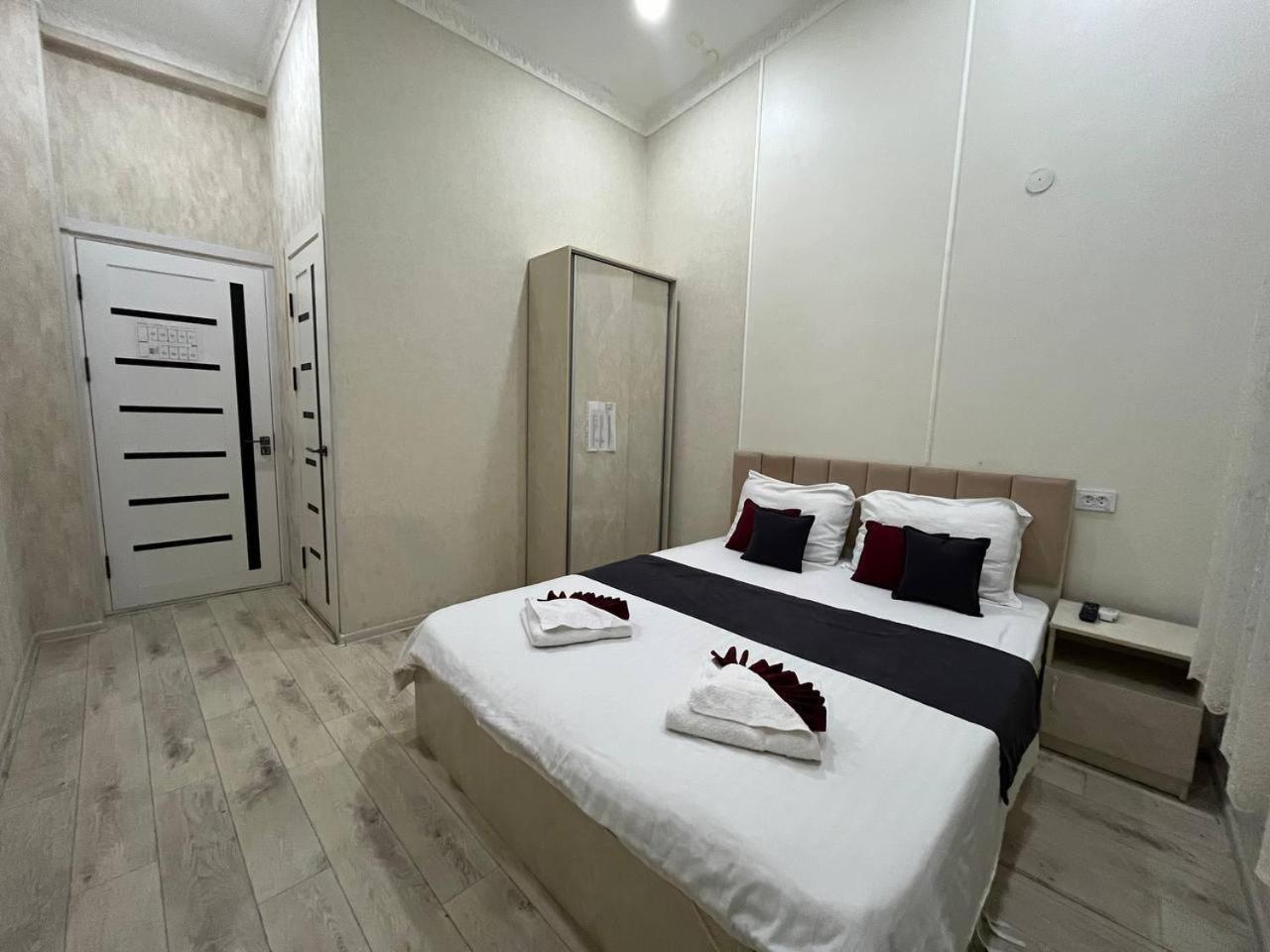 Fenix Hotel Tashkent Esterno foto