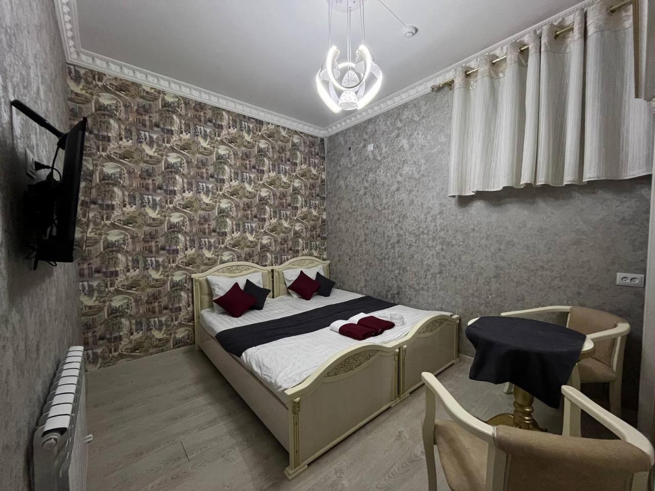 Fenix Hotel Tashkent Esterno foto