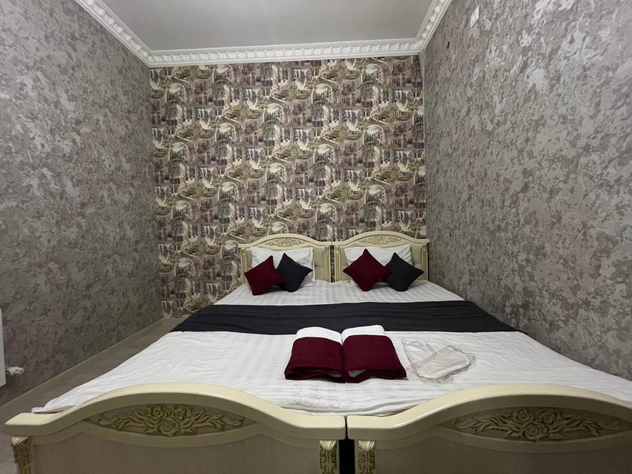Fenix Hotel Tashkent Esterno foto